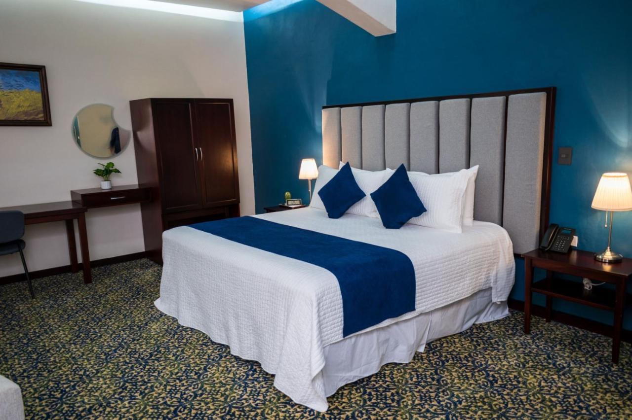 פואבלה Hotel Margarita מראה חיצוני תמונה