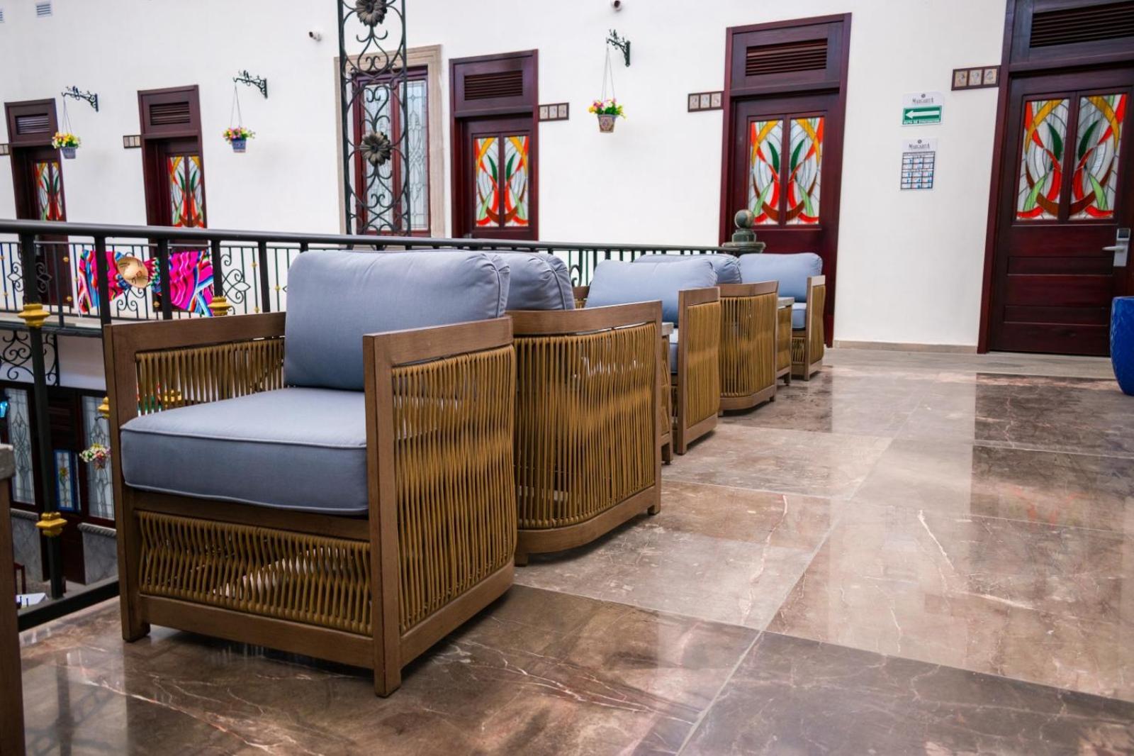 פואבלה Hotel Margarita מראה חיצוני תמונה